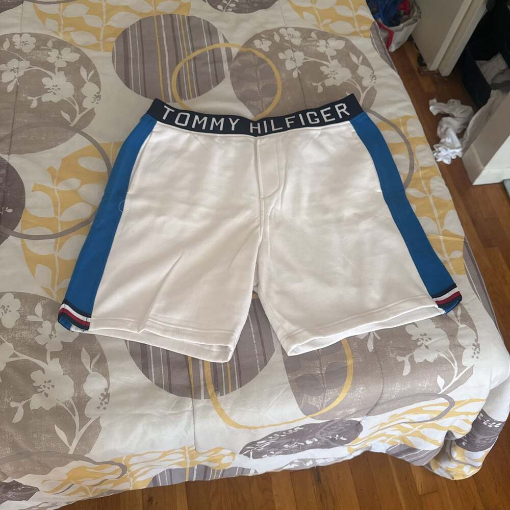 Tommy Hilfiger Men's Red Fleece Drawstring Shorts